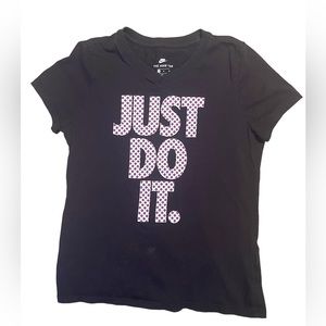 Girls black Nike shirt used size M